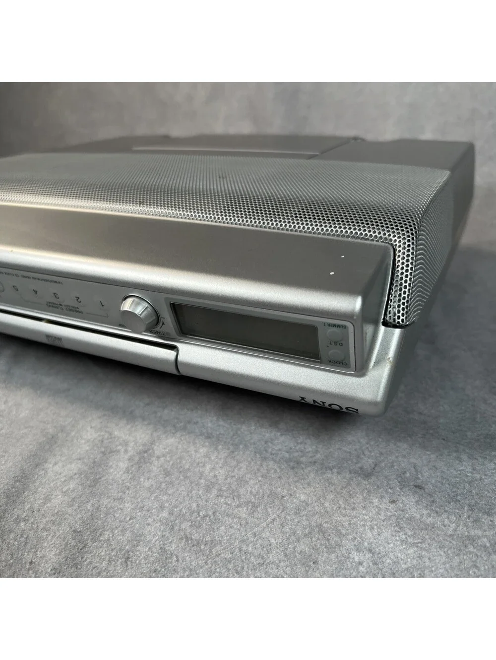 Sony ICF-CD543RM AM/FM Clock Radio CD Player Mega Bass Silver WORKS